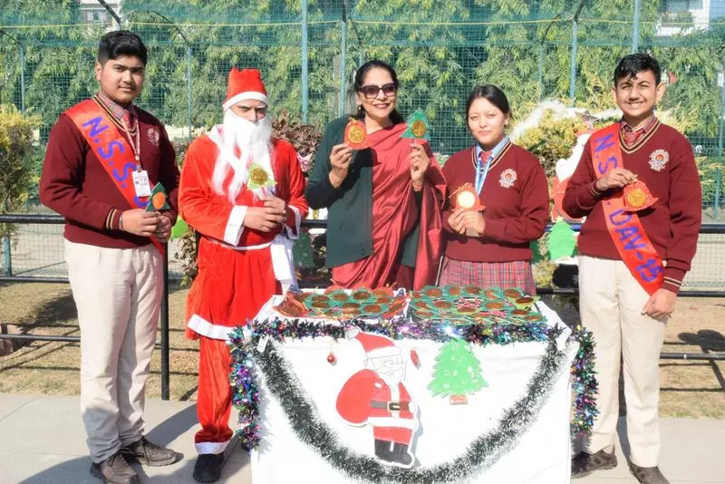 ZEST 2025: Carmel Convent's Fog & Frost Fest Ignites Young Minds