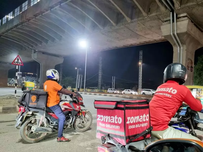 Zomato, Swiggy Boost Payouts for Gig Workers Ahead of New Year's Eve Strike