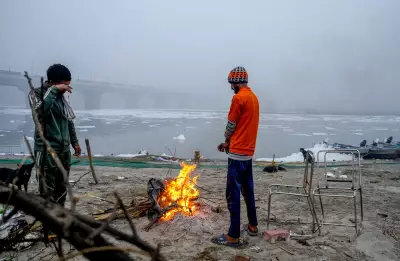 Delhi Fog Crisis: Visibility Drops to 50m, AQI Nears Severe at 398