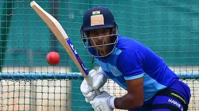 Karnataka Crushes Kerala by 8 Wickets in Vijay Hazare Trophy