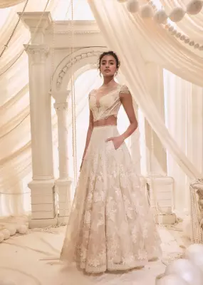 Pantone Colour of the Year 2026: How to Use Cloud Dancer in Fashion & Home