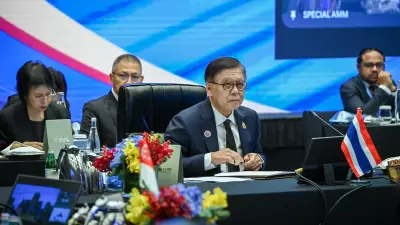 Thai, Cambodian FMs Meet in China, Agree to Ceasefire After Border Clashes