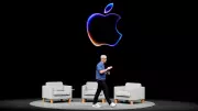 Apple Accelerates CEO Succession: Tim Cook May Step Down in 2025