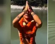 Bikini vs Culture: Foreign Tourists' Ganga Dip in Rishikesh Sparks Heated Online Debate About Indian Traditions