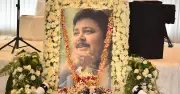 Bollywood Pays Emotional Tribute to Veteran Actor Satish Shah at Mumbai Prayer Meet