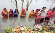Chhath Puja 2023: Devotees Offer Arghya to Sun God in Breathtaking Rituals Across India