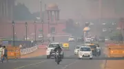 Delhi Shivers at 20.6°C: Winter Arrives Early as Air Quality Plummets to 'Poor'