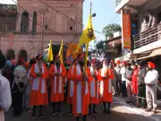 Devotees Celebrate Guru Nanak Dev Ji's Parkash Purb with Grand Nagar Kirtan in Poonch | Spiritual Procession Illuminates Jammu & Kashmir