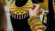 Gold Prices Drop to Rs 1.25 Lakh, Extending Losses for Third Day