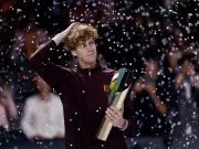 Jannik Sinner Dominates Vienna Open: Italian Sensation Outclasses Alexander Zverev in Thrilling Final