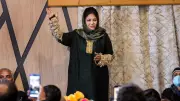 Mehbooba Mufti Hails Mamata Banerjee as 'Tigress', Vows She Won't Surrender