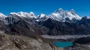 Nepal Scraps Failed $4000 Everest Clean-Up Scheme, Unveils New Strategy