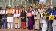 Opposition MPs Led by Kharge, Sonia, Rahul Protest Against SIR in Parliament