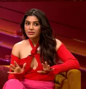 Samantha Ruth Prabhu Handles Fan Mob with Grace After Recent Co-star Incident