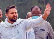 Tejashwi Yadav's Game-Changer: ₹30,000 Salary & Govt Employee Status for JEEViKA Didis in Bihar Poll Promise