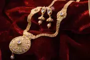 UP Man's ₹50 Lakh Wedding Jewellery Stolen - By His Own Wife! | Shocking Family Drama