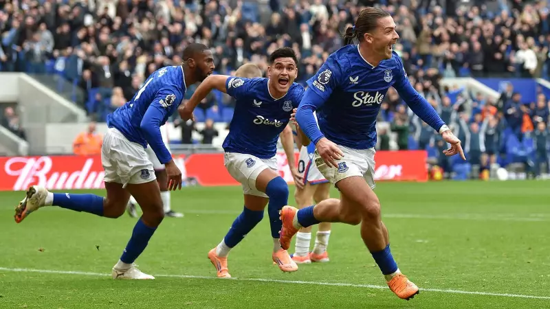 AI Predicts Liverpool vs Manchester United Clash: Lineups, Streaming Details & Match Preview