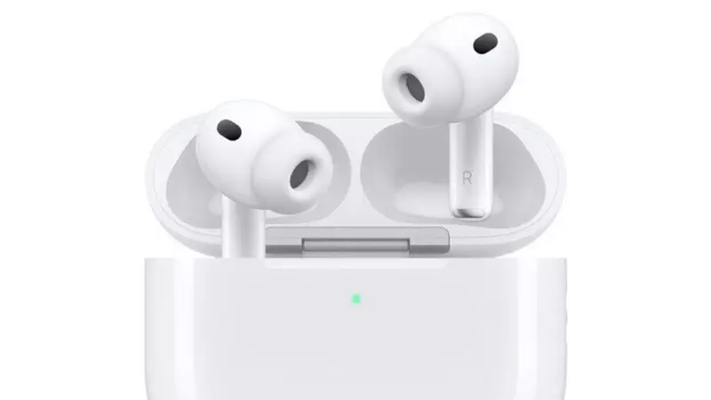 AirPods Pro 3 Users Report Disturbing Flight Issue: Loud Screeching During Noise Cancellation