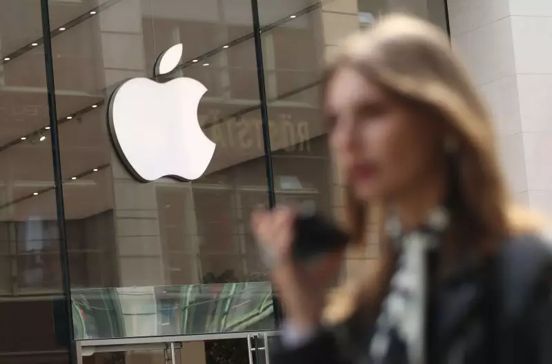 Apple AI Expert Jumps Ship to Meta in Major Talent Coup - Weeks After Promotion!