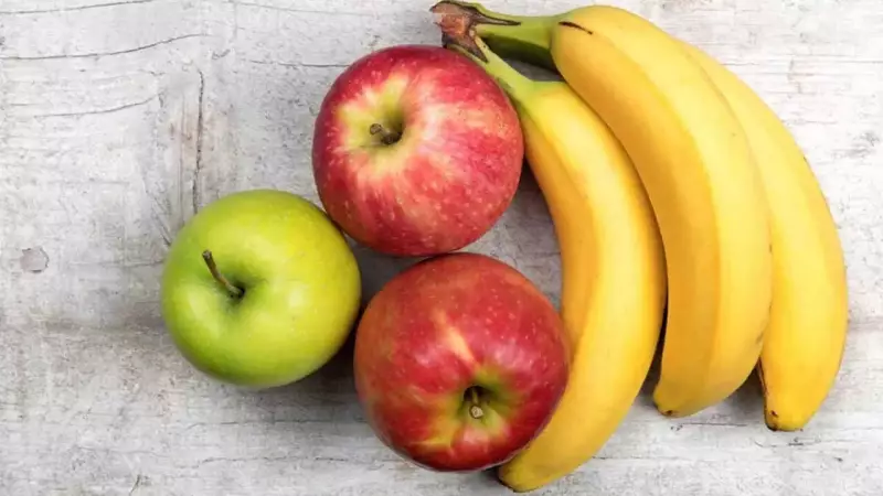 Apple vs Banana: Which Fruit Wins for Digestion & Weight Loss?
