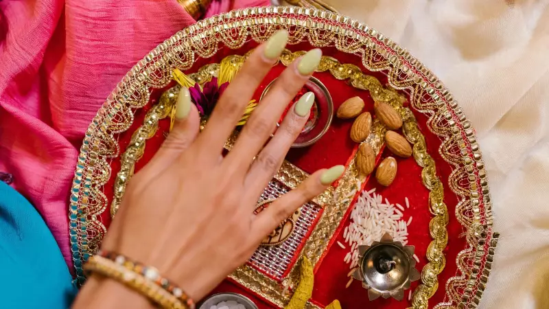 Bhai Dooj 2025: Heartwarming Wishes & Messages to Strengthen Your Brother-Sister Bond