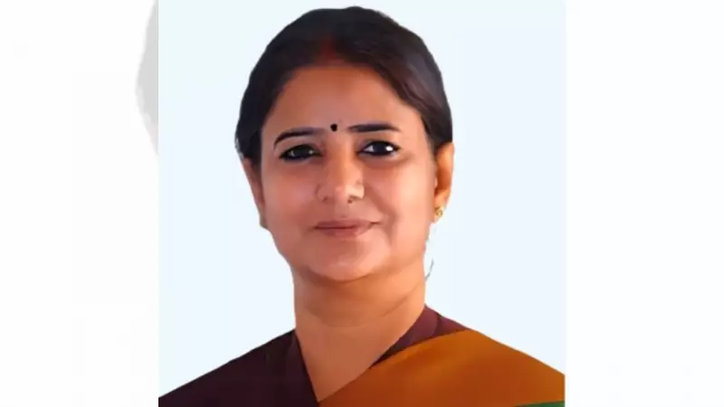 Bihar Political Drama: RJD Women's Wing Chief Ritu Jaiswal Rebels, Files as Independent Candidate