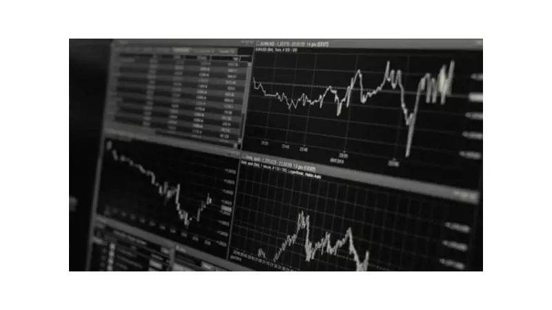 China & Hong Kong Stocks Slide: Gold Shares Tumble, Trade Fears Linger | Market Watch