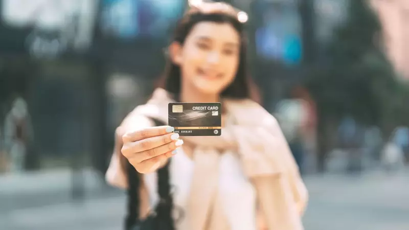 Credit Card Fraud Alert: 7 Essential Steps to Shield Your Identity & Finances