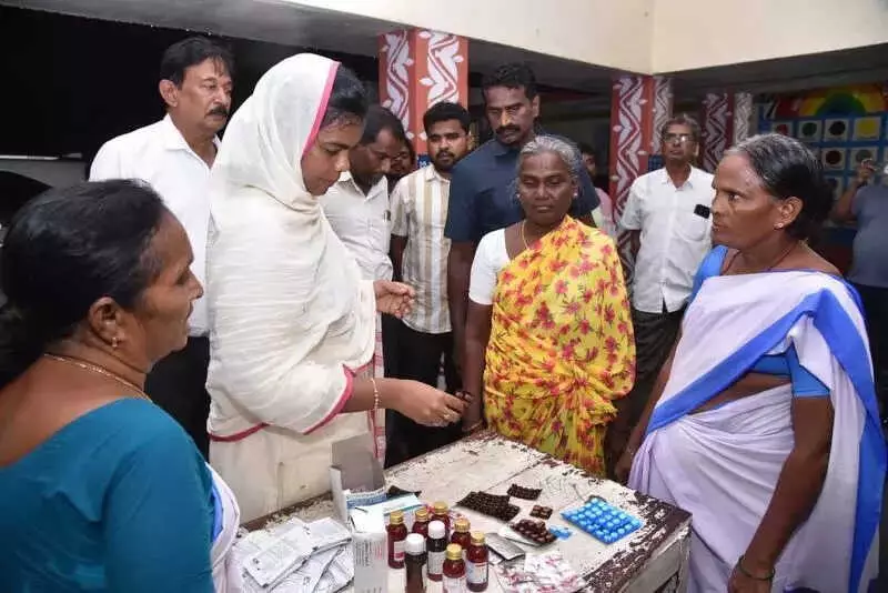 Cyclone Montha Fury: Guntur District Activates 92 Relief Camps, Nearly 6000 Evacuated to Safety