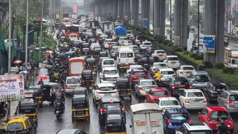 Delhi Diwali Traffic Alert 2025: Avoid These Routes During Peak Hours | Complete Advisory