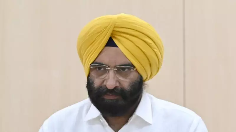 Delhi Pollution Crisis: AAP Accused of Forcing Punjab Farmers to Burn Stubble | Major Allegation