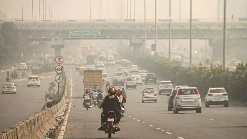 Delhi's AQI Mystery: Why Government Data and Weather Apps Show Different Pollution Levels