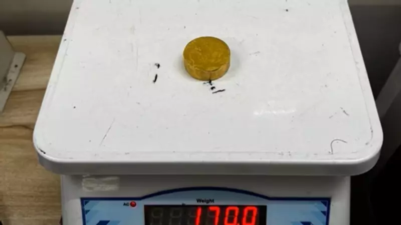 Gold Smuggling Bust at Delhi Airport: Passenger Hid ₹20 Lakh Gold Under Bottle Cap | Exclusive