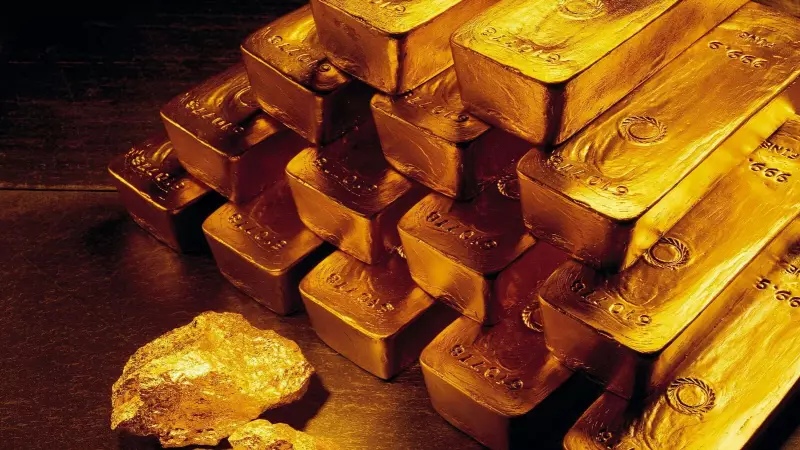 Gold vs Stocks: Where Should Indian Investors Put Their Money in 2024?