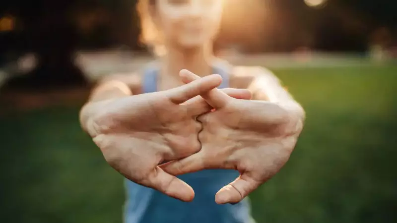 Got Numb Hands? This 1-Minute Shoulder Stretch Could Be Your Quick Fix!