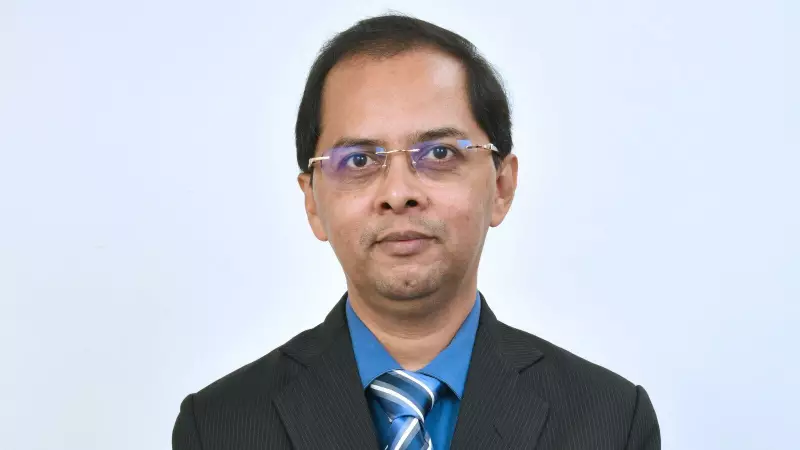 ICICI Securities' Dharmesh Shah Recommends BUY on Axis Bank & Kansai Nerolac: Key Levels to Watch