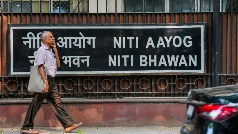 India's Service Sector Creates 3X More Jobs Than Manufacturing, NITI Aayog Report Reveals