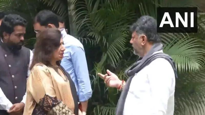 Kiran Mazumdar-Shaw Meets DK Shivakumar: Diwali Greetings Amid Bengaluru Infrastructure Concerns