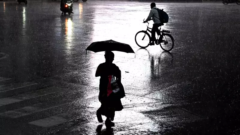 Mumbai Man Arrested After Driving With Woman on Car Bonnet in Borivali | Shocking Road Rage Incident