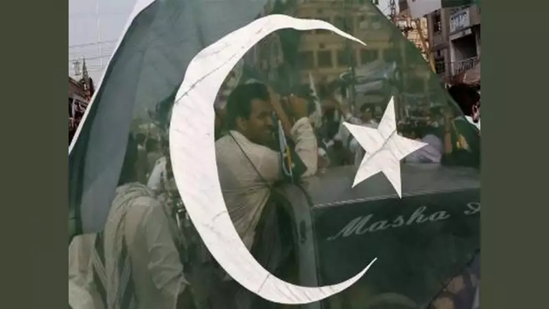 Pakistan's Economy in Tailspin: Public Debt Soars to $286.8 Billion, Debt-to-GDP Ratio Hits Alarming 70%