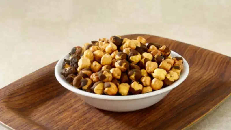 Roasted Chana Power Combo: 4 Healthy Food Pairings for Guilt-Free Snacking