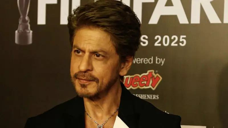 Shah Rukh Khan Reveals His 'Family' After Salman Khan Calls Him Outsider | Bollywood Drama Unfolds