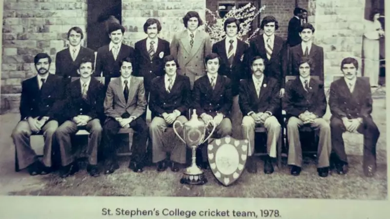 Shashi Tharoor's Nostalgic St. Stephen's College Throwback Photo With Ad Guru Piyush Pandey Goes Viral