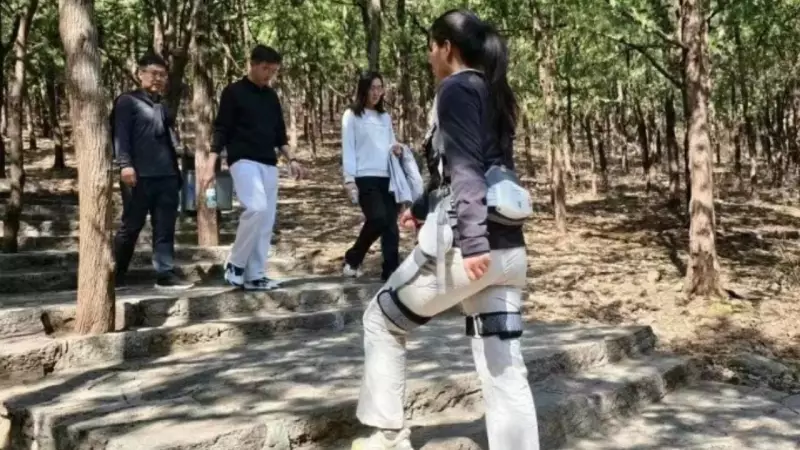 Shocking! Travel Influencer Discovers Robotic Hiking Legs in China - The Future of Trekking is Here!