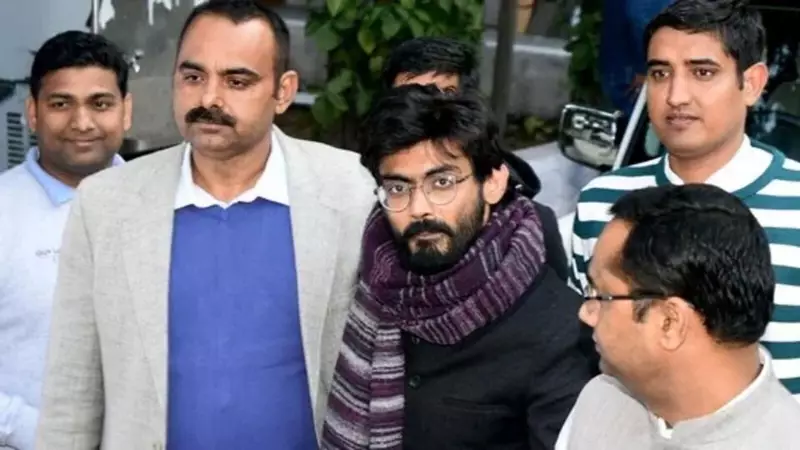 Supreme Court Slams Delhi Police Over 5-Year Delay in Umar Khalid, Sharjeel Imam Bail Hearings | 2020 Delhi Riots Case