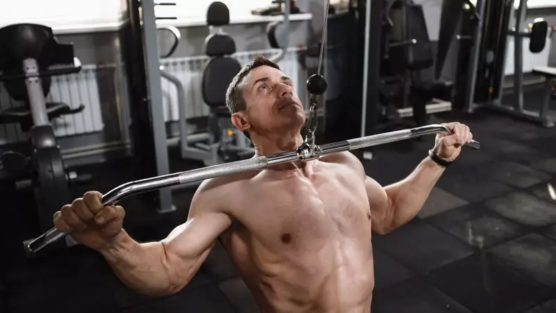 Unlock Your Back Potential: Master the Lat Pulldown for Ultimate Strength