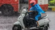 Cyclone Michaung Intensifies: IMD Issues Orange Alert for Chennai, Hyderabad as 110 Kmph Winds Lash Coastal Regions