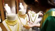 Dhanteras Gold Rush: Jewellery Sales Hit ₹85,000 Crore, Poised to Cross ₹1 Lakh Crore by Diwali