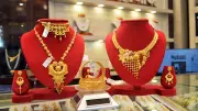 Diwali 2025: Gold Soars Past ₹1.30 Lakh/10g, Silver Nears ₹1.60 Lakh/kg - Festive Rally Continues
