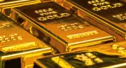 Gold Prices Tumble: Is Now the Right Time to Buy or Sell? Expert Insights Revealed